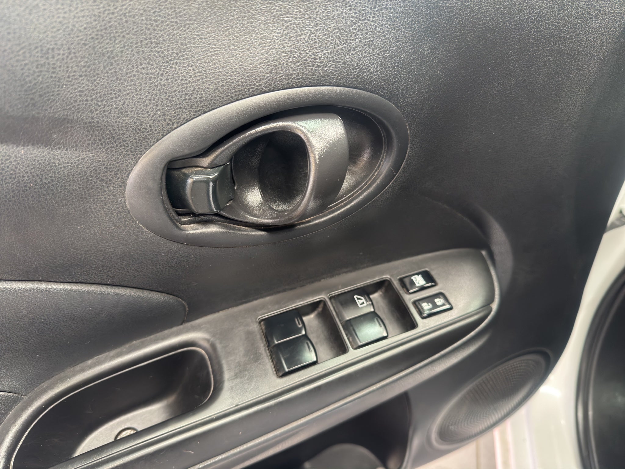 2024 Nissan V-Drive 4 pts. TM5, a/ac., VE, audio, RA-15