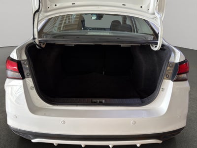 2025 Nissan Versa 4 pts. Advance, TM5, a/ac., f. niebla, RA-16 (línea anterior)