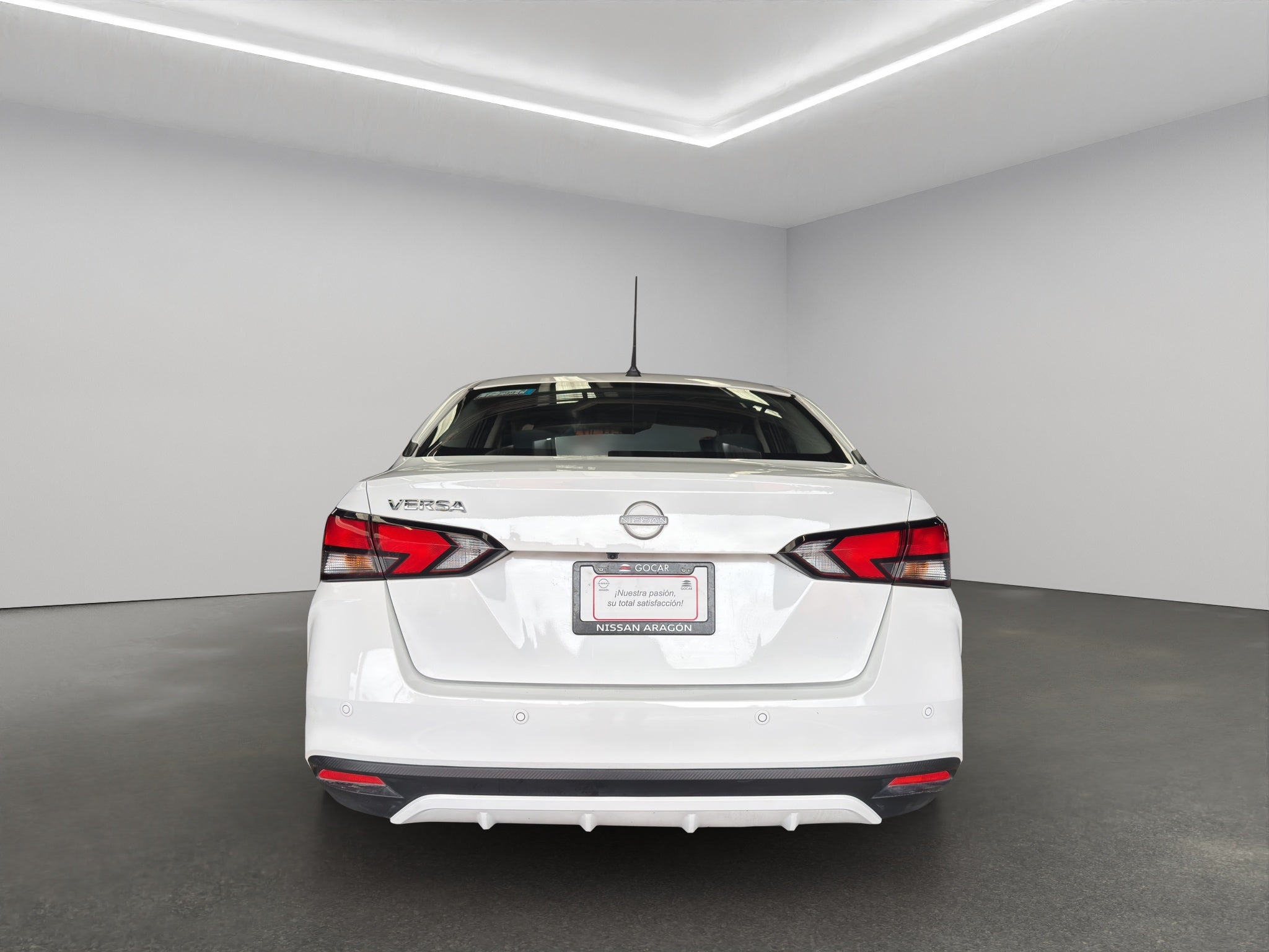 2025 Nissan Versa 4 pts. Advance, TM5, a/ac., f. niebla, RA-16 (línea anterior)