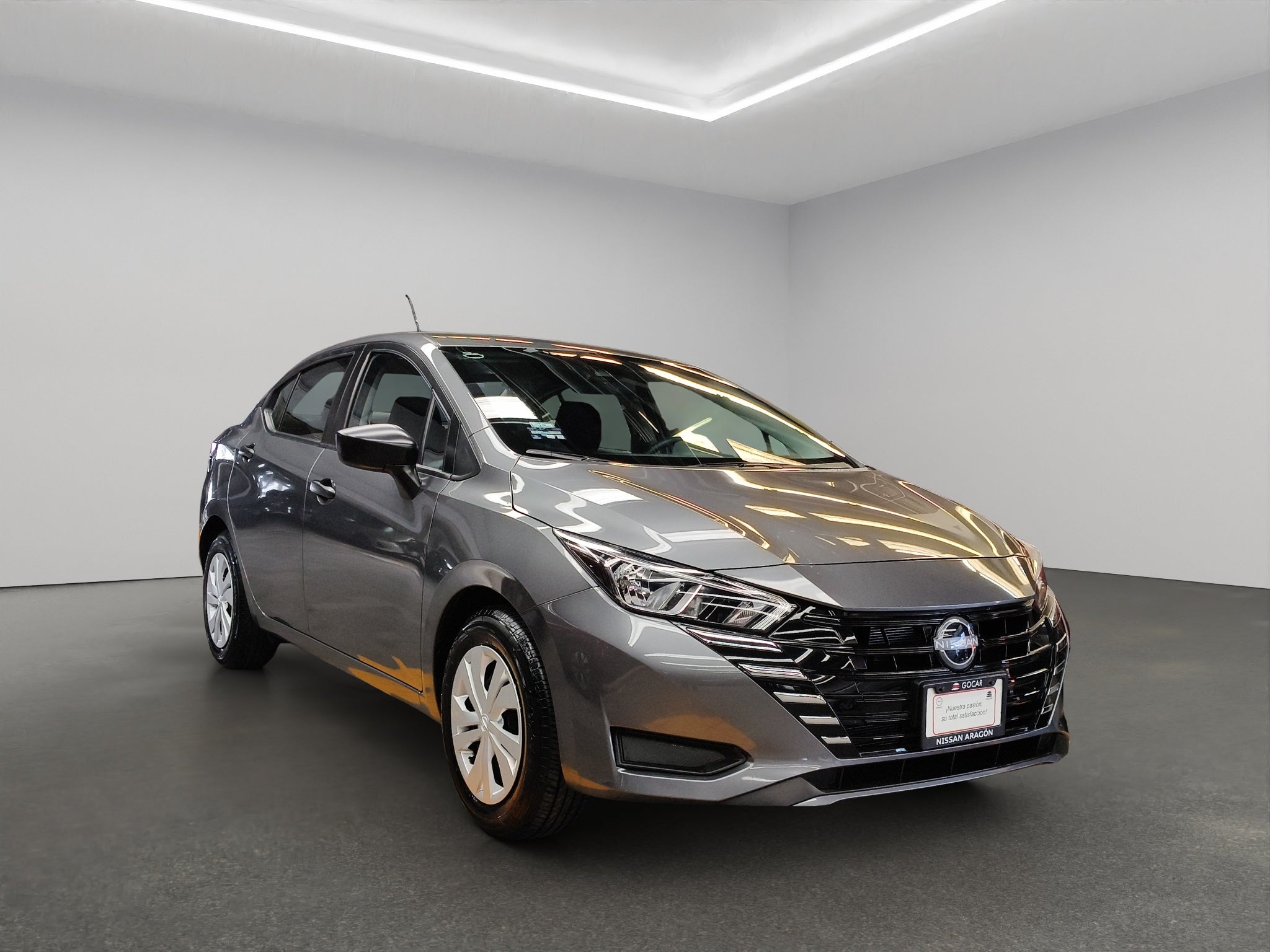 2025 Nissan Versa 4 pts. Sense, CVT, a/ac., R-15 (línea anterior)