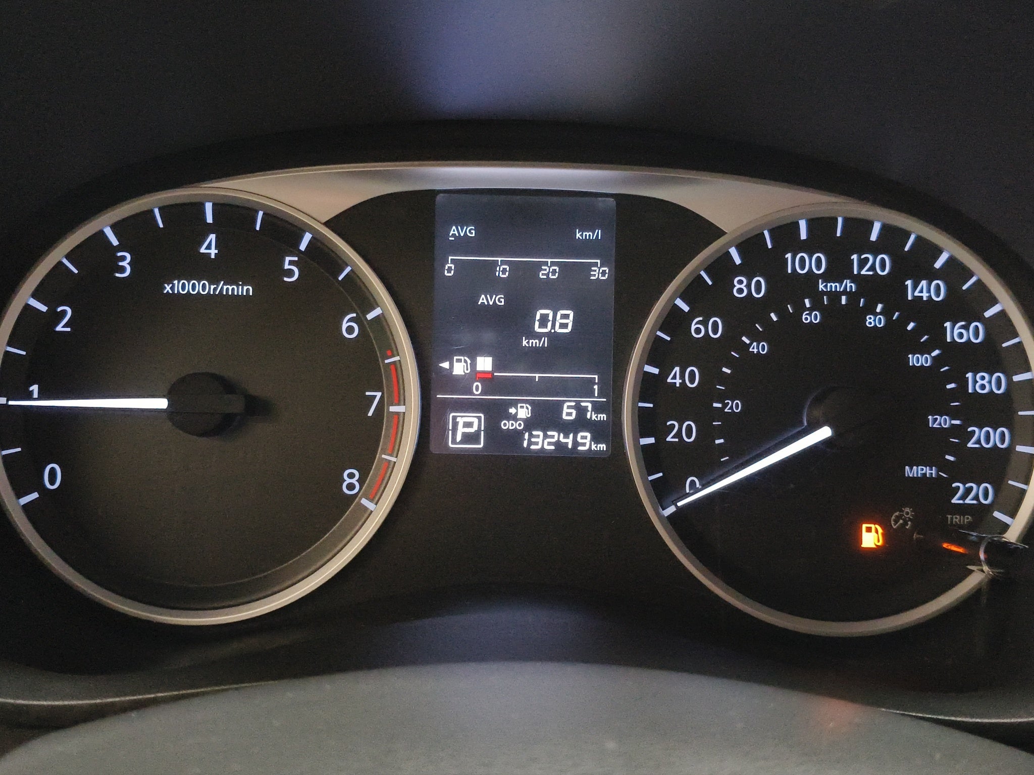 2025 Nissan Versa 4 pts. Sense, CVT, a/ac., R-15 (línea anterior)