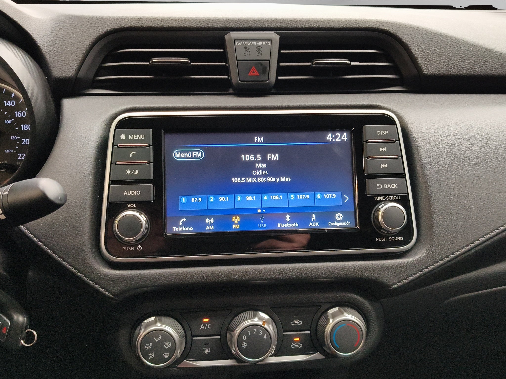 2025 Nissan Versa 4 pts. Sense, CVT, a/ac., R-15 (línea anterior)