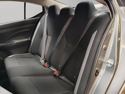 2025 Nissan Versa 4 pts. Sense, CVT, a/ac., R-15 (línea anterior)