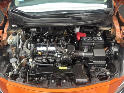 2023 Nissan Versa 4 pts. Advance, CVT, a/ac., R-15 (cambio de línea)