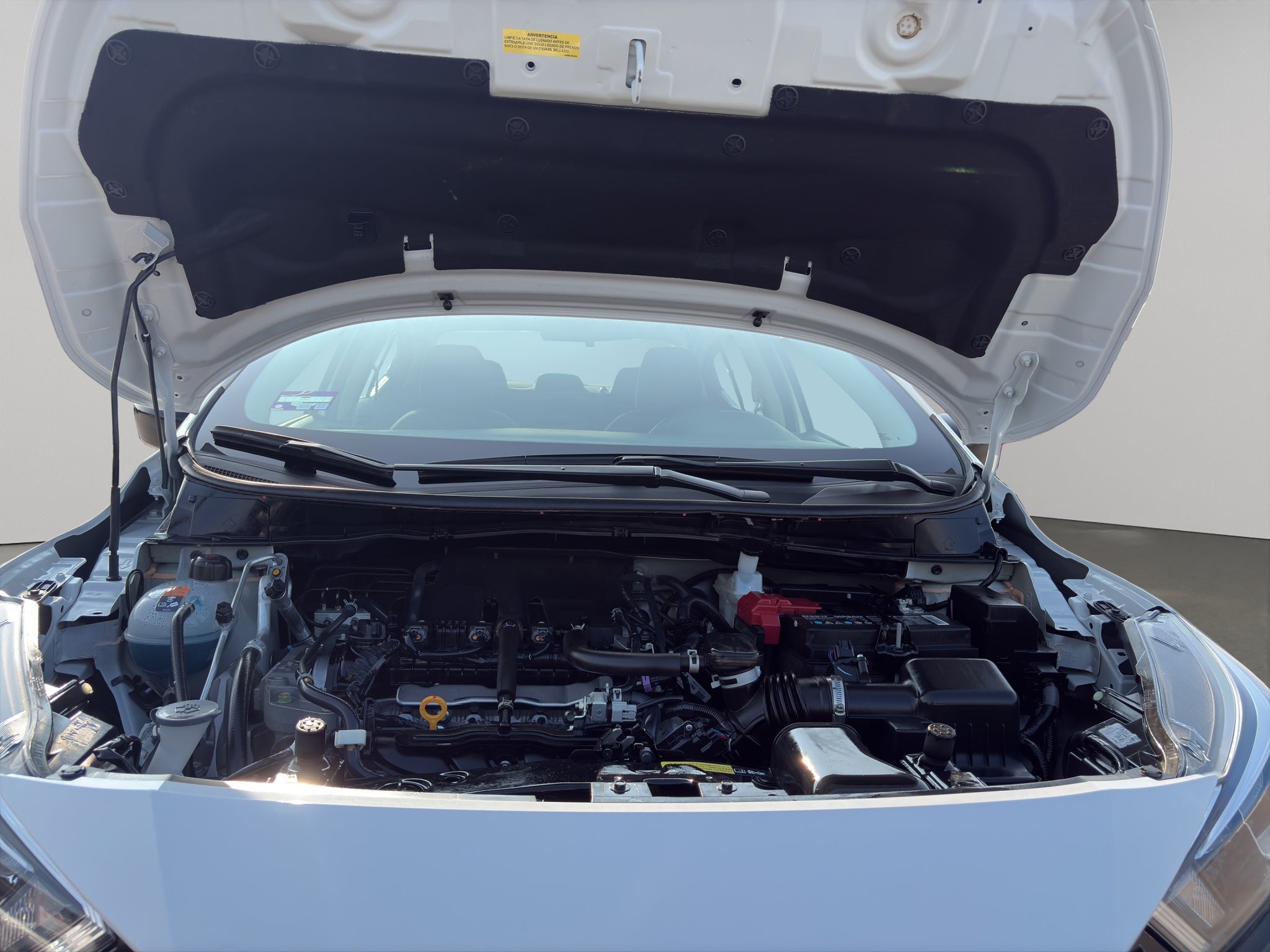 2024 Nissan Versa 4 pts. Sense, CVT, a/ac., R-15