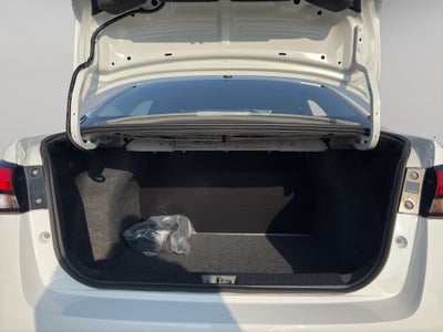 2024 Nissan Versa 4 pts. Sense, CVT, a/ac., R-15