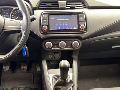 2024 Nissan Versa 4 pts. Sense, TM5, a/ac., R-15