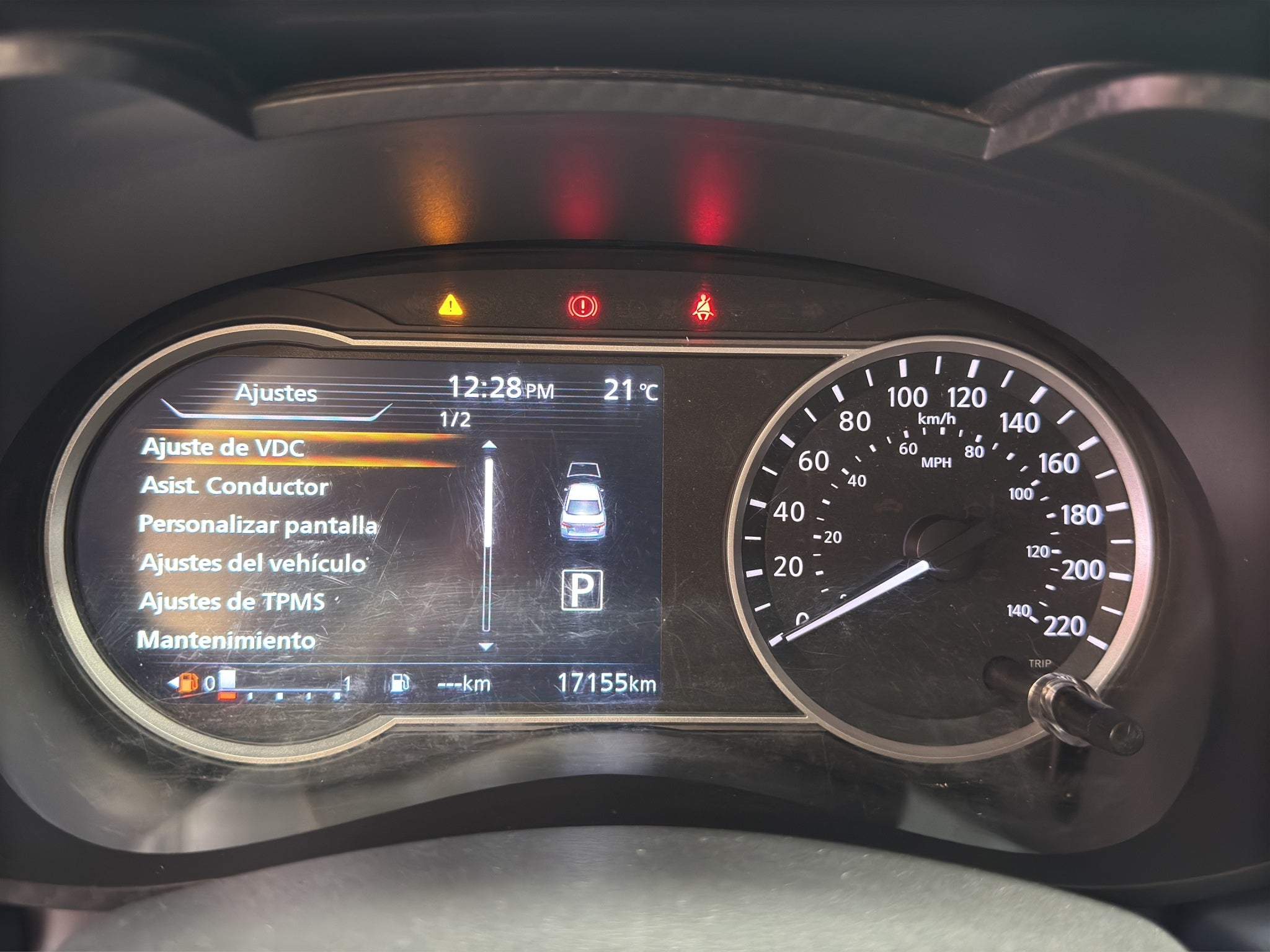 2024 Nissan Versa 4 pts. Advance, CVT, a/ac., f. niebla, RA-16