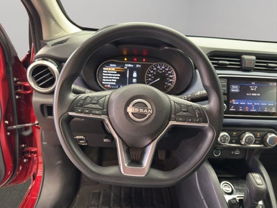 2024 Nissan Versa 4 pts. Advance, CVT, a/ac., f. niebla, RA-16