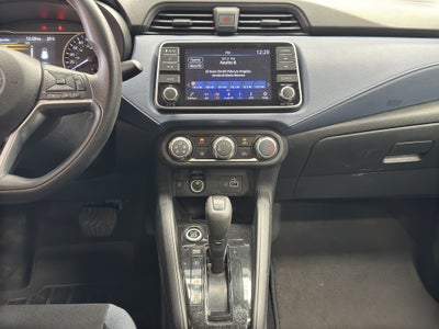 2024 Nissan Versa 4 pts. Advance, CVT, a/ac., f. niebla, RA-16