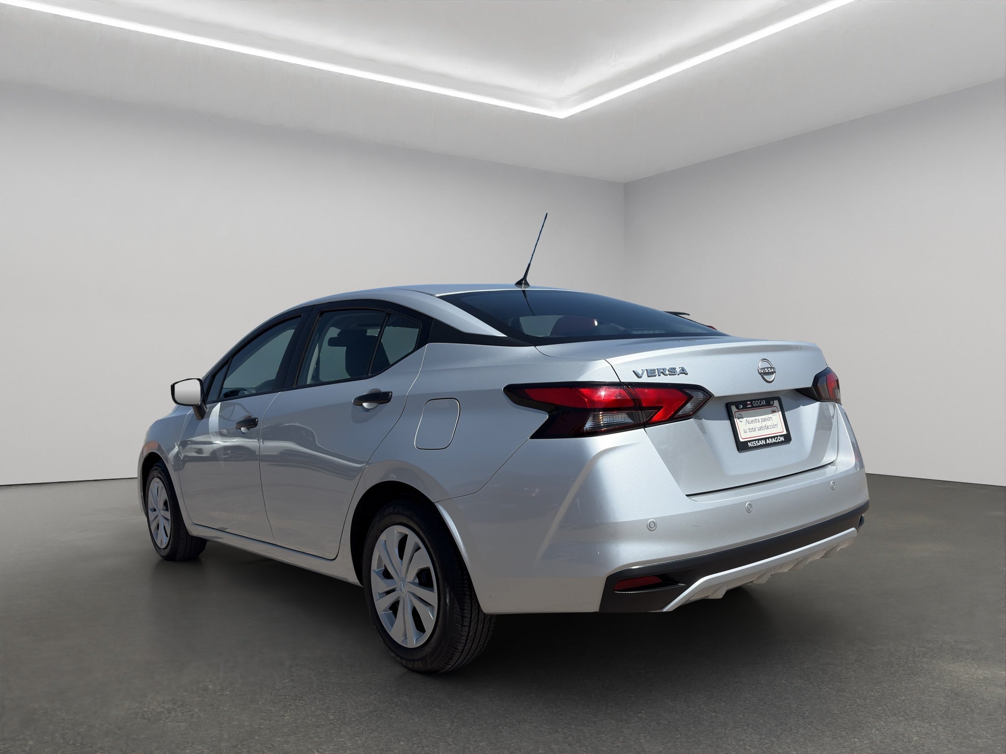 2025 Nissan Versa 4 pta. Sense, CVT, a/ac., R-15