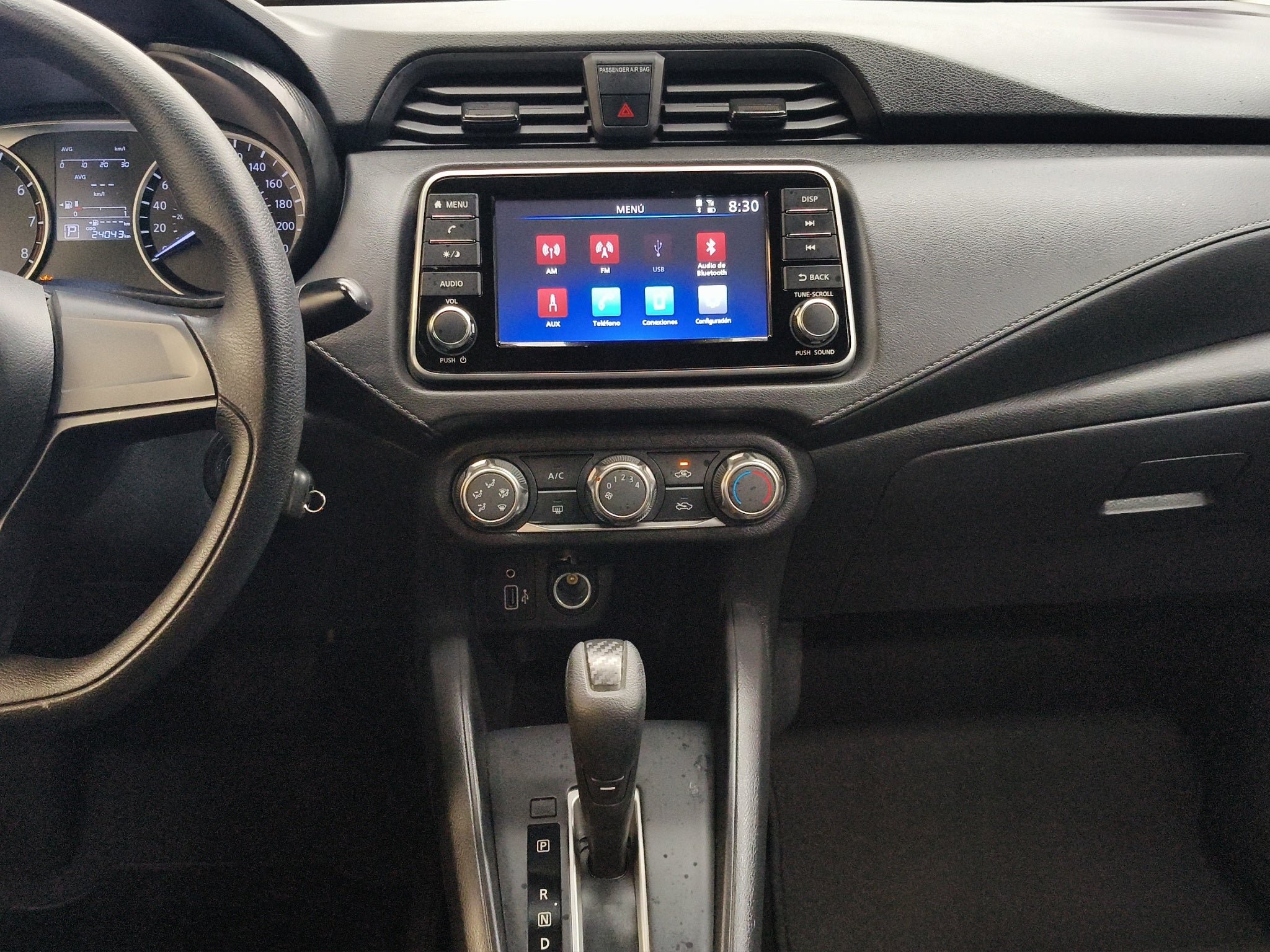 2025 Nissan Versa 4 pts. Sense, CVT, a/ac., R-15 (línea anterior)
