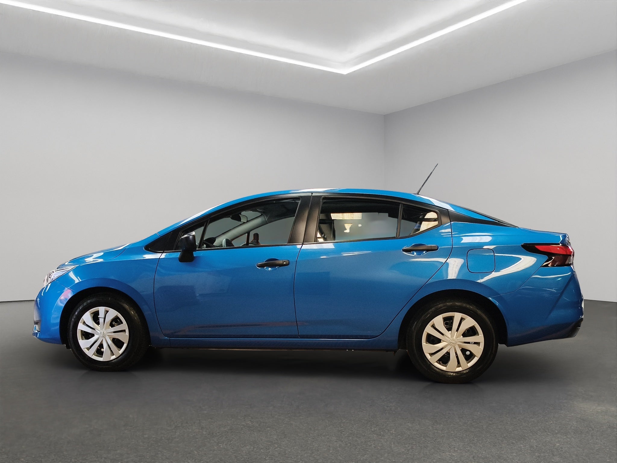 2025 Nissan Versa 4 pts. Sense, CVT, a/ac., R-15 (línea anterior)