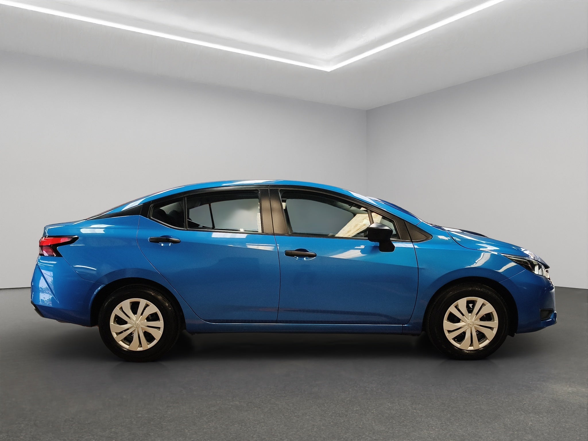 2025 Nissan Versa 4 pts. Sense, CVT, a/ac., R-15 (línea anterior)