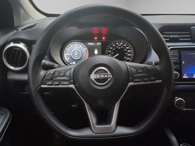 2025 Nissan Versa 4 pts. Advance, CVT, a/ac., f. niebla, RA-16 (línea anterior)