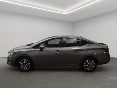 2025 Nissan Versa 4 pts. Advance, CVT, a/ac., f. niebla, RA-16 (línea anterior)