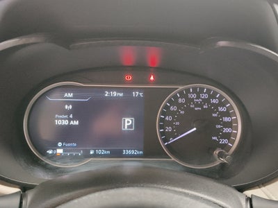 2022 Nissan Versa 4 pts. Advance, CVT, a/ac., VE, f. niebla, RA-16 (línea anterior)