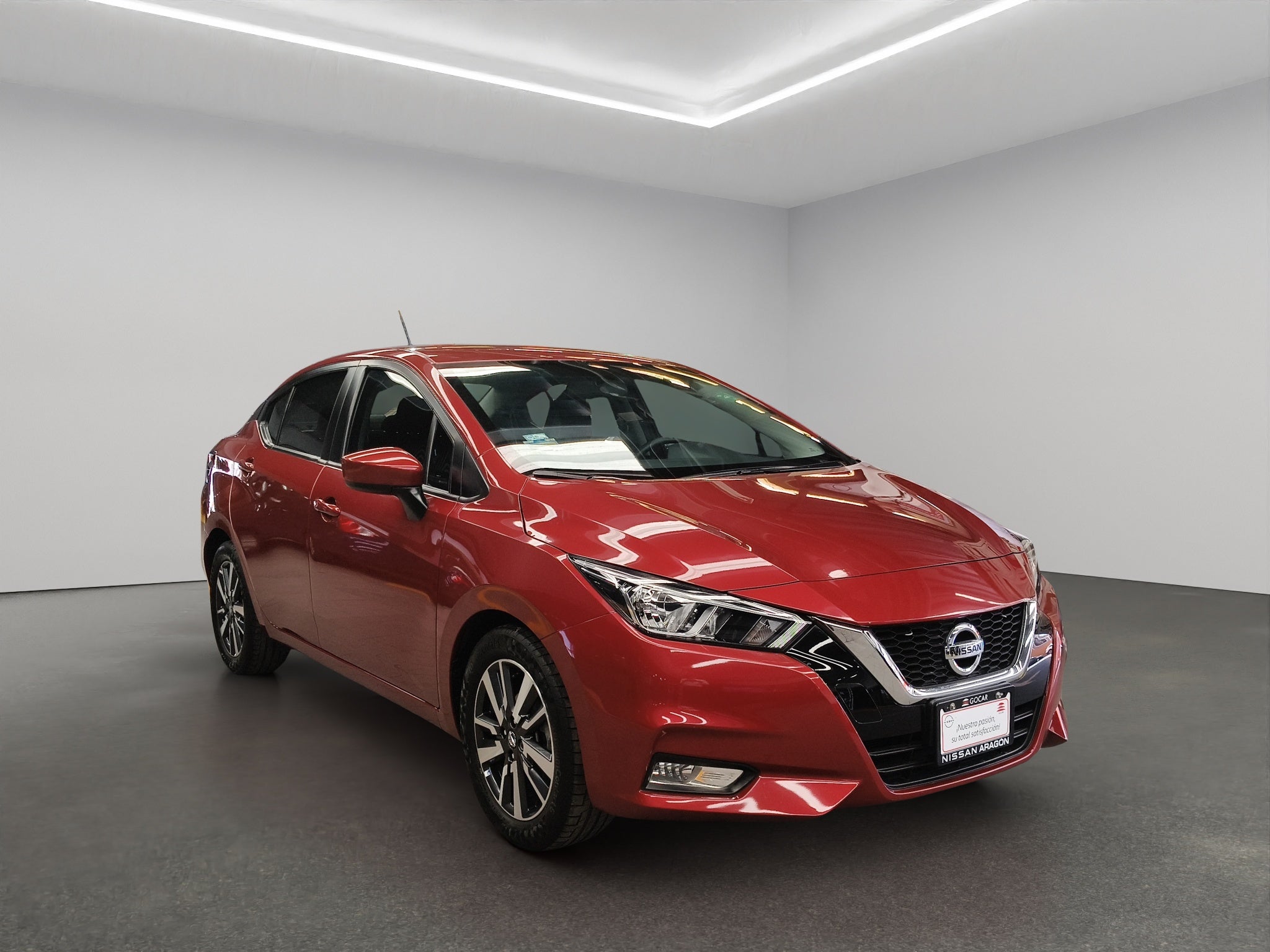 2022 Nissan Versa 4 pts. Advance, CVT, a/ac., VE, f. niebla, RA-16 (línea anterior)