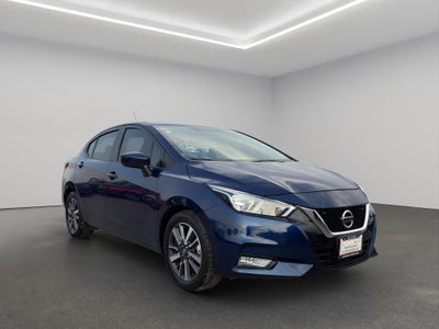 2022 Nissan Versa 4 pts. Advance, CVT, a/ac., VE, f. niebla, RA-16 (línea anterior)