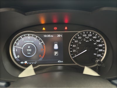 2024 Nissan Versa 4 pts. Advance, CVT, a/ac., f. niebla, RA-16