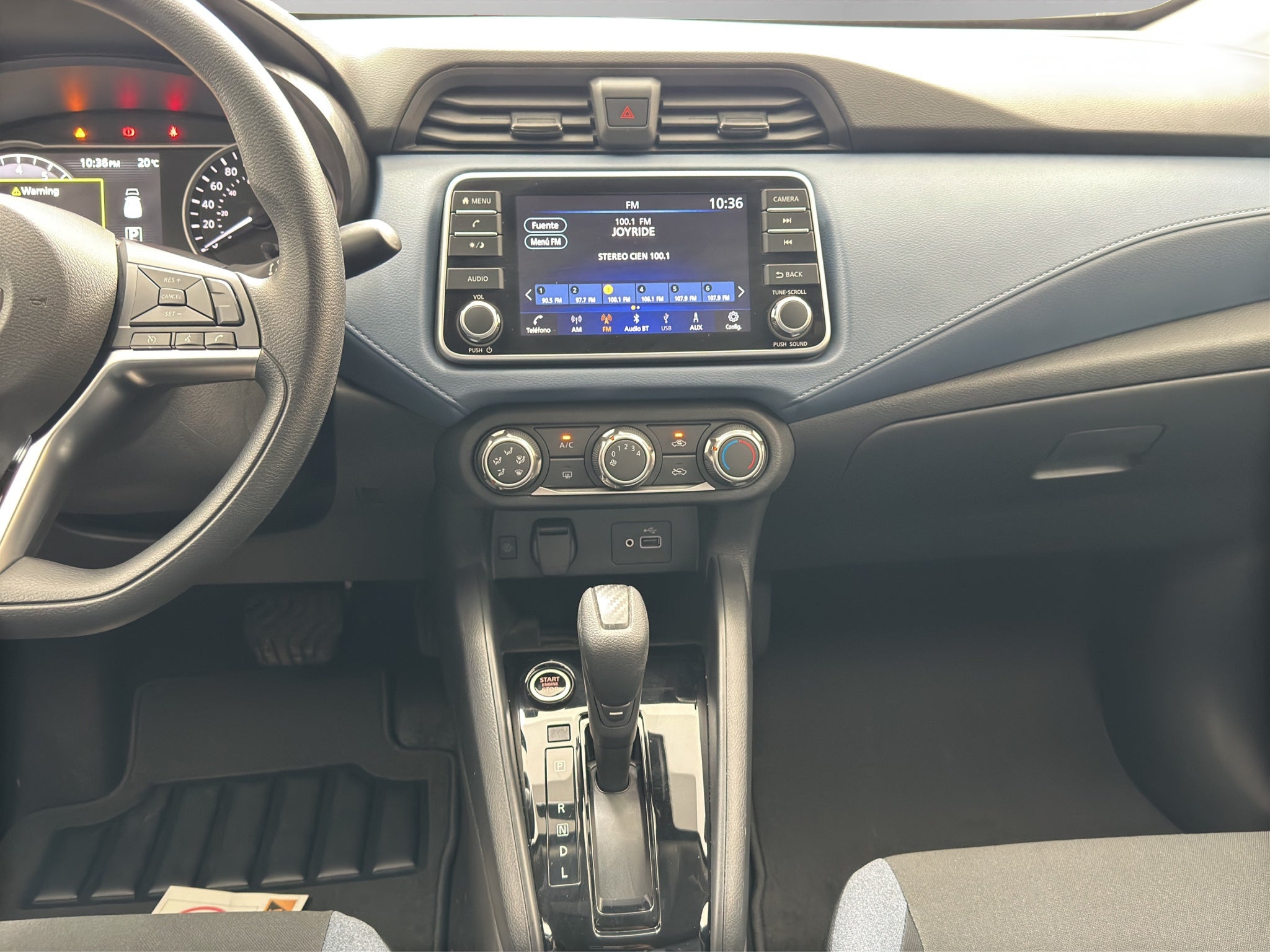 2024 Nissan Versa 4 pts. Advance, CVT, a/ac., f. niebla, RA-16