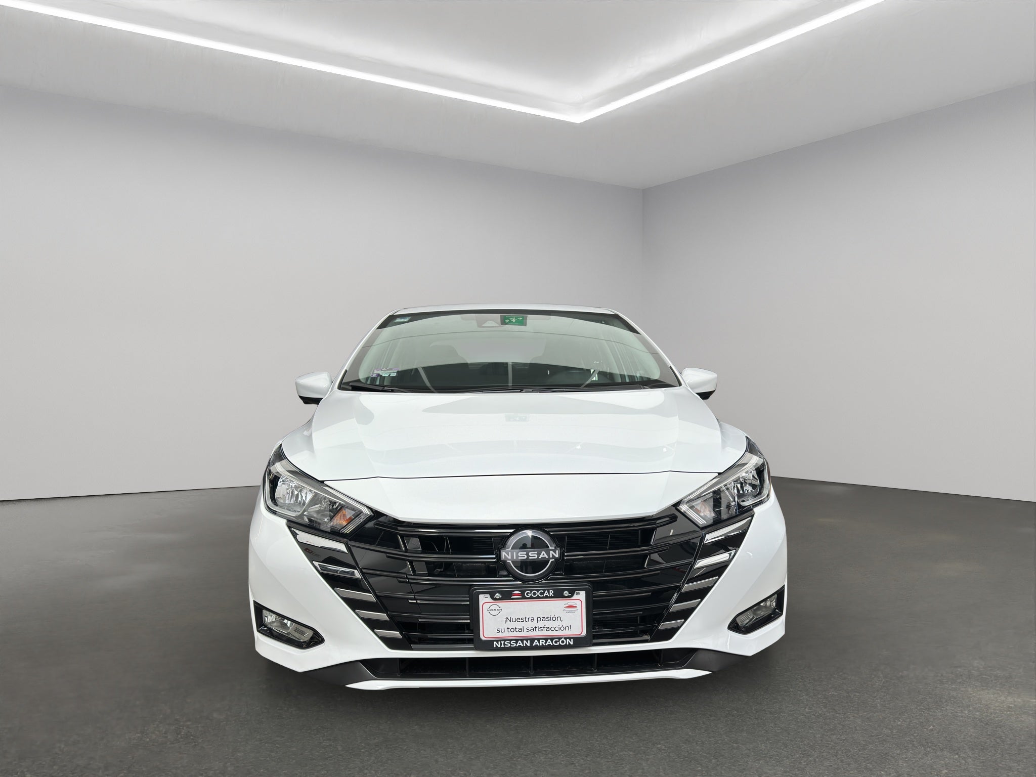 2024 Nissan Versa 4 pts. Advance, CVT, a/ac., f. niebla, RA-16