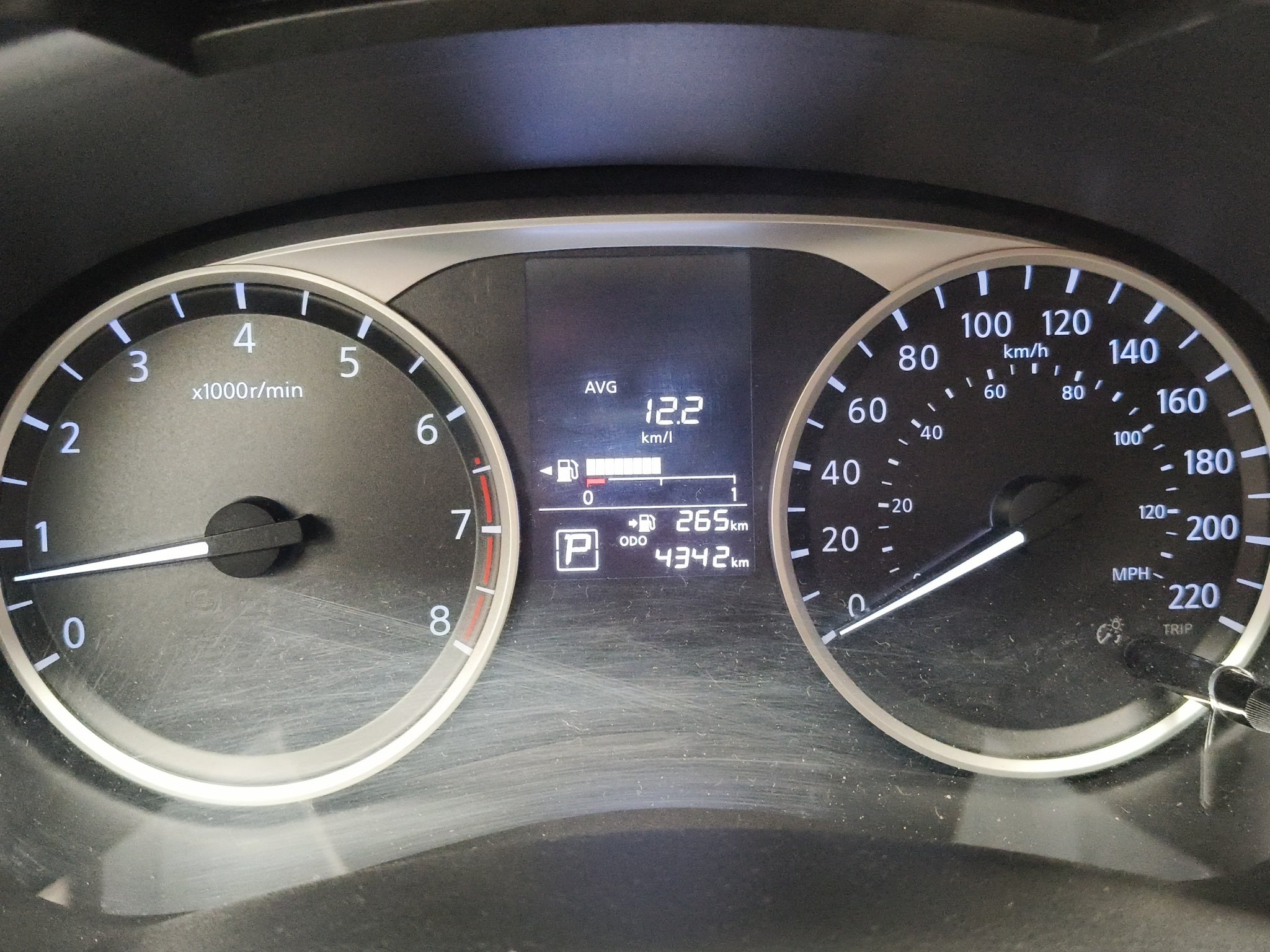 2025 Nissan Versa 4 pts. Sense, CVT, a/ac., R-15 (línea anterior)