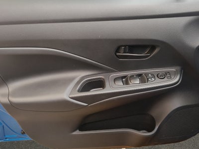 2025 Nissan Versa 4 pts. Sense, CVT, a/ac., R-15 (línea anterior)