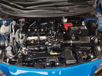 2025 Nissan Versa 4 pts. Sense, CVT, a/ac., R-15 (línea anterior)