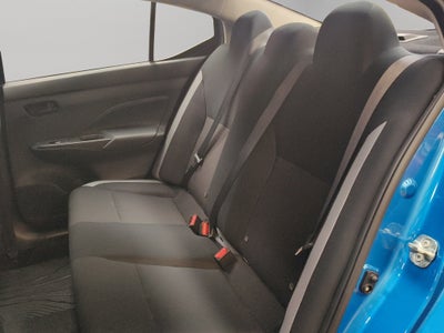 2025 Nissan Versa 4 pts. Sense, CVT, a/ac., R-15 (línea anterior)