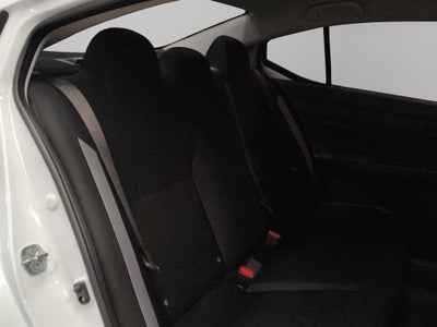 2025 Nissan Versa 4 pts. Sense, CVT, a/ac., R-15 (línea anterior)