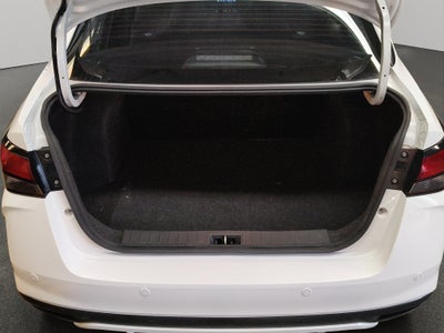 2025 Nissan Versa 4 pts. Sense, CVT, a/ac., R-15 (línea anterior)