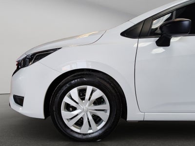 2025 Nissan Versa 4 pts. Sense, CVT, a/ac., R-15 (línea anterior)