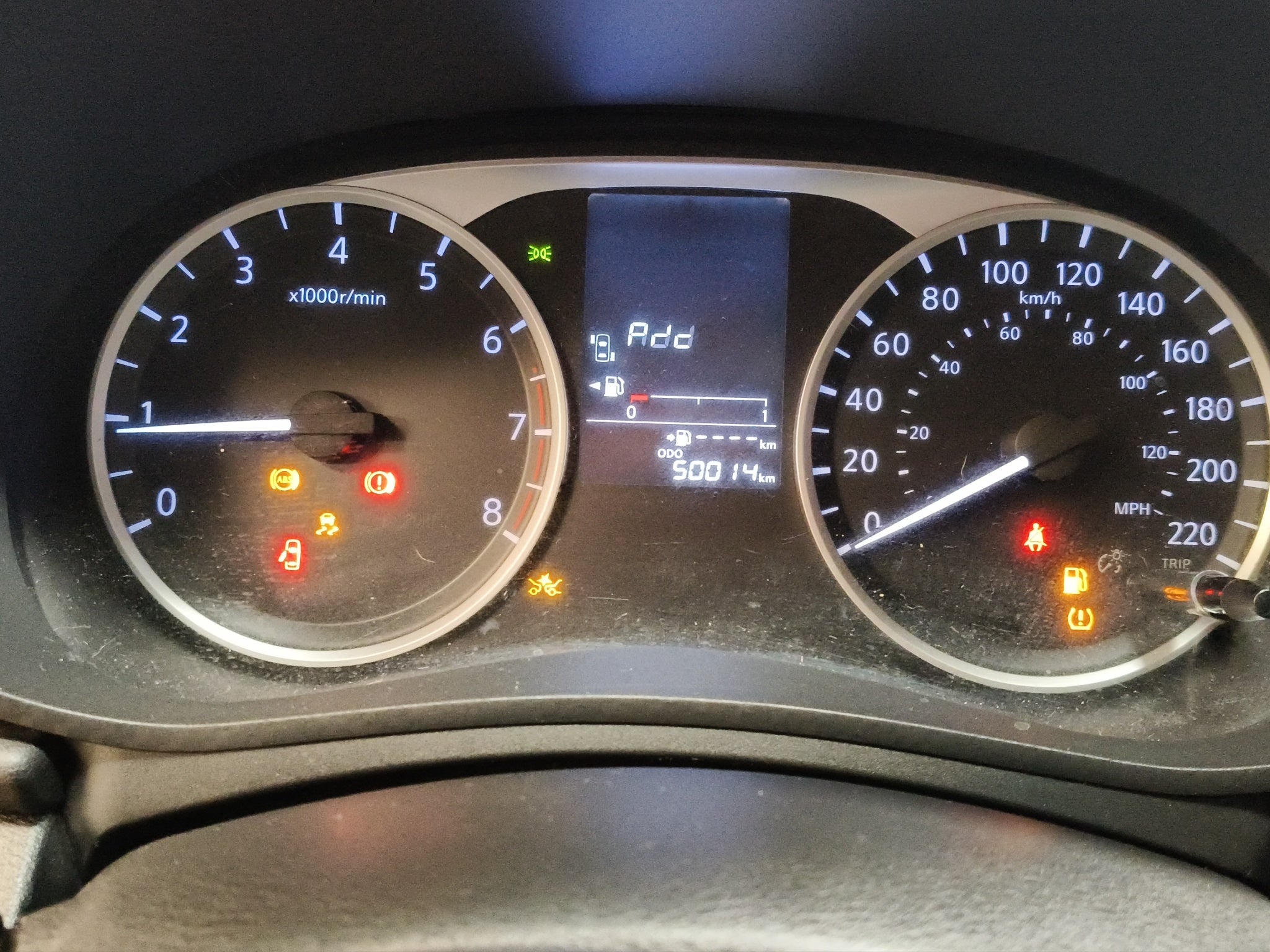2024 Nissan Versa 4 pts. Sense, TM5, a/ac., R-15