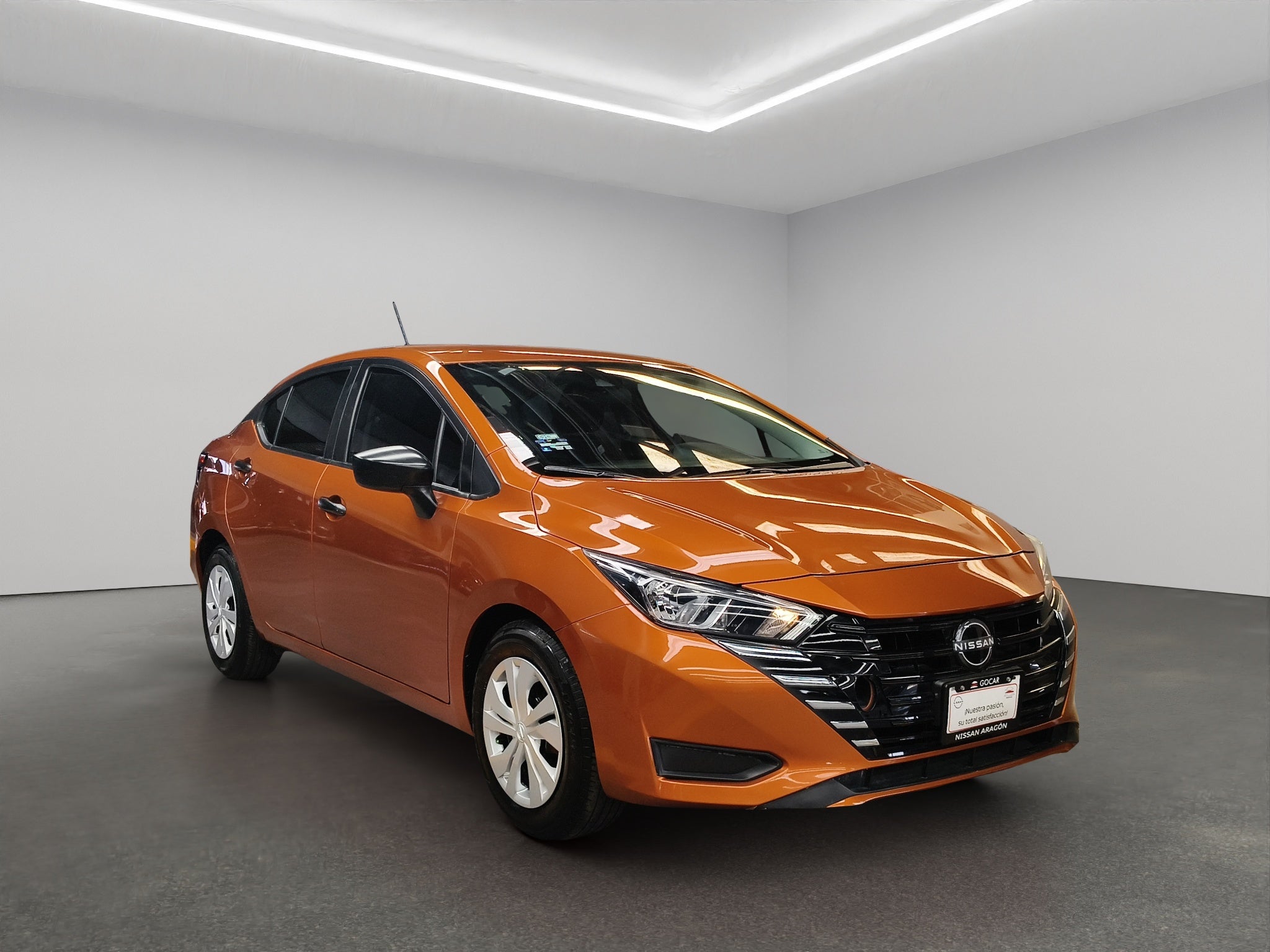 2024 Nissan Versa 4 pts. Sense, TM5, a/ac., R-15