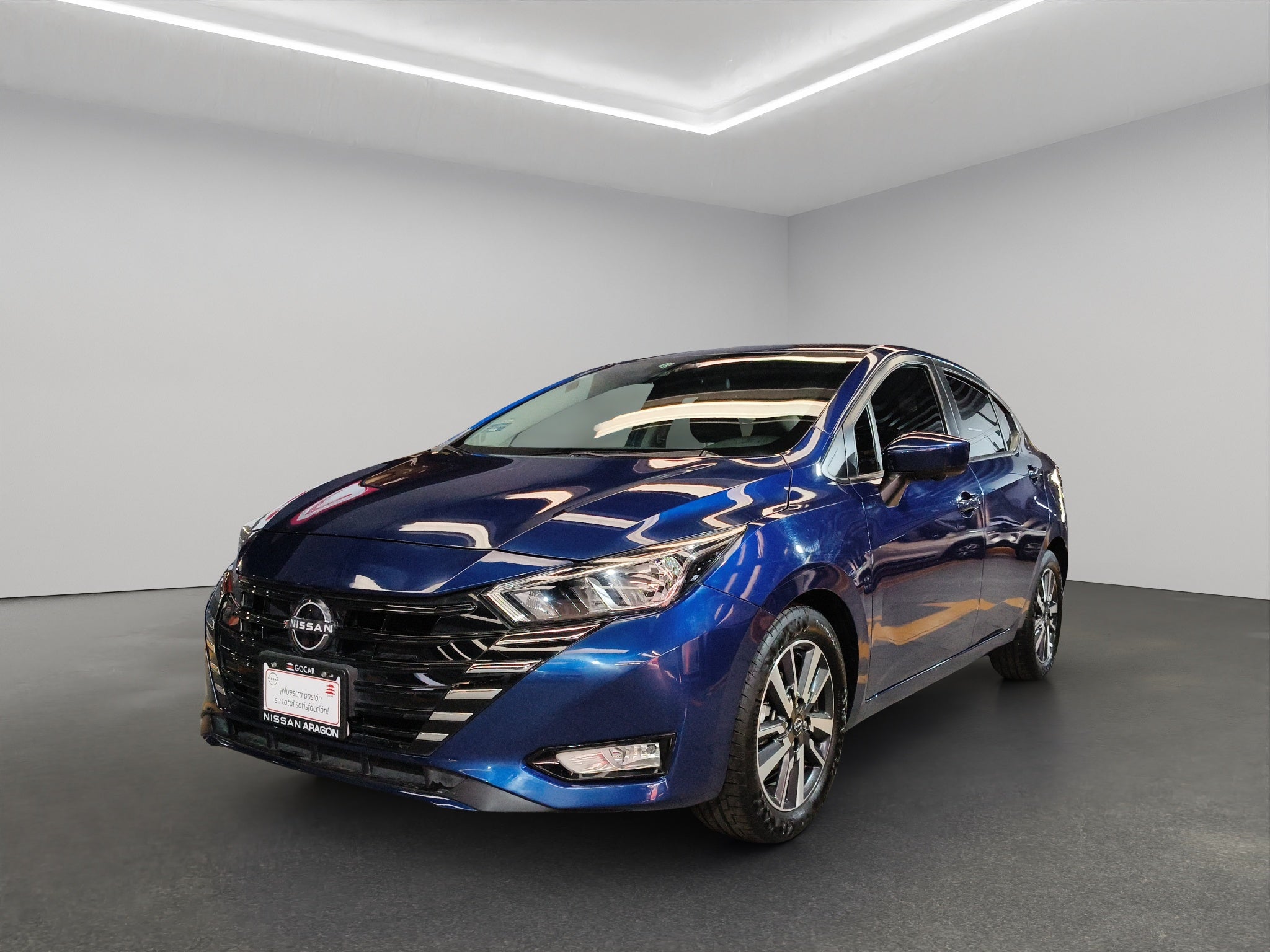 2023 Nissan Versa 4 pts. Advance, CVT, a/ac., f. niebla, RA-16 (cambio de línea)