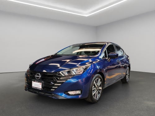 2023 Nissan Versa 4 pts. Advance, CVT, a/ac., f. niebla, RA-16 (cambio de línea)