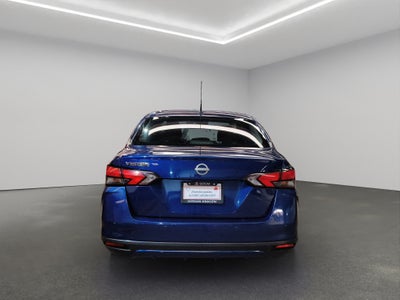 2023 Nissan Versa 4 pts. Advance, CVT, a/ac., f. niebla, RA-16 (cambio de línea)