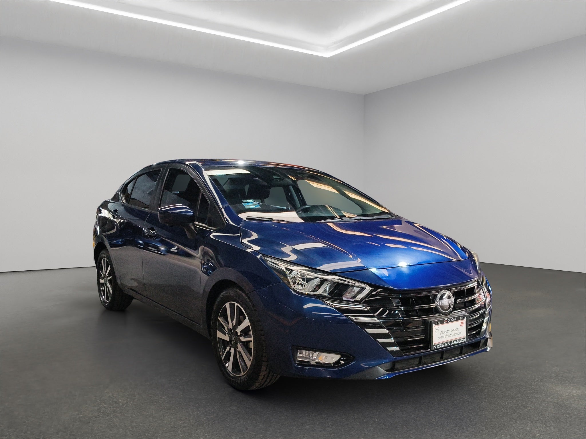 2023 Nissan Versa 4 pts. Advance, CVT, a/ac., f. niebla, RA-16 (cambio de línea)