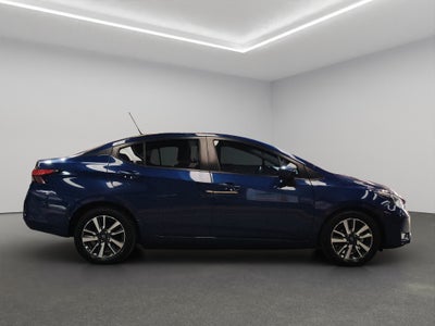 2023 Nissan Versa 4 pts. Advance, CVT, a/ac., f. niebla, RA-16 (cambio de línea)