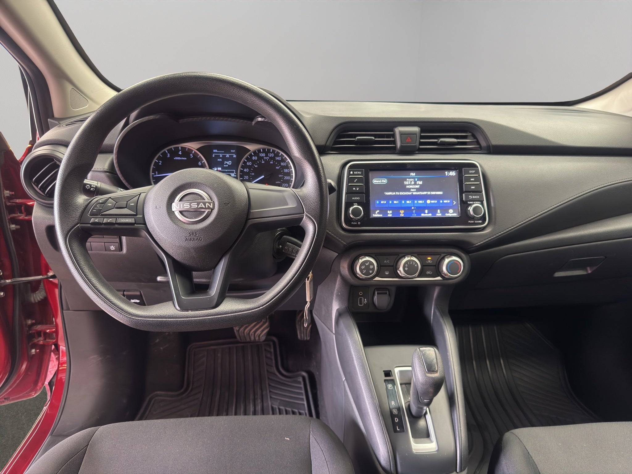 2023 Nissan Versa 4 pts. Sense, CVT, a/ac., R-15 (cambio de línea)