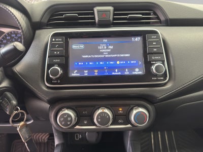 2023 Nissan Versa 4 pts. Sense, CVT, a/ac., R-15 (cambio de línea)
