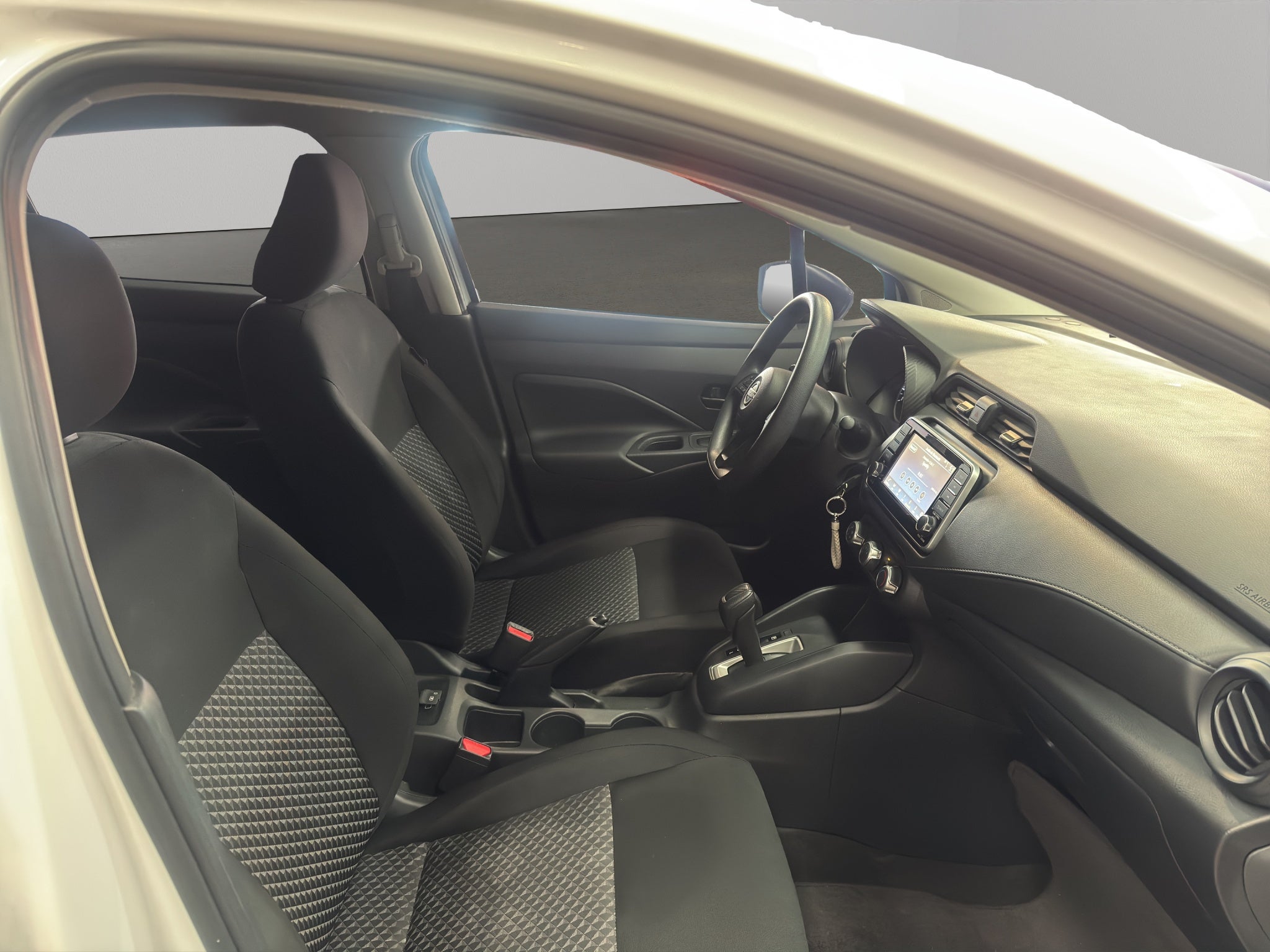 2024 Nissan Versa 4 pts. Sense, CVT, a/ac., R-15