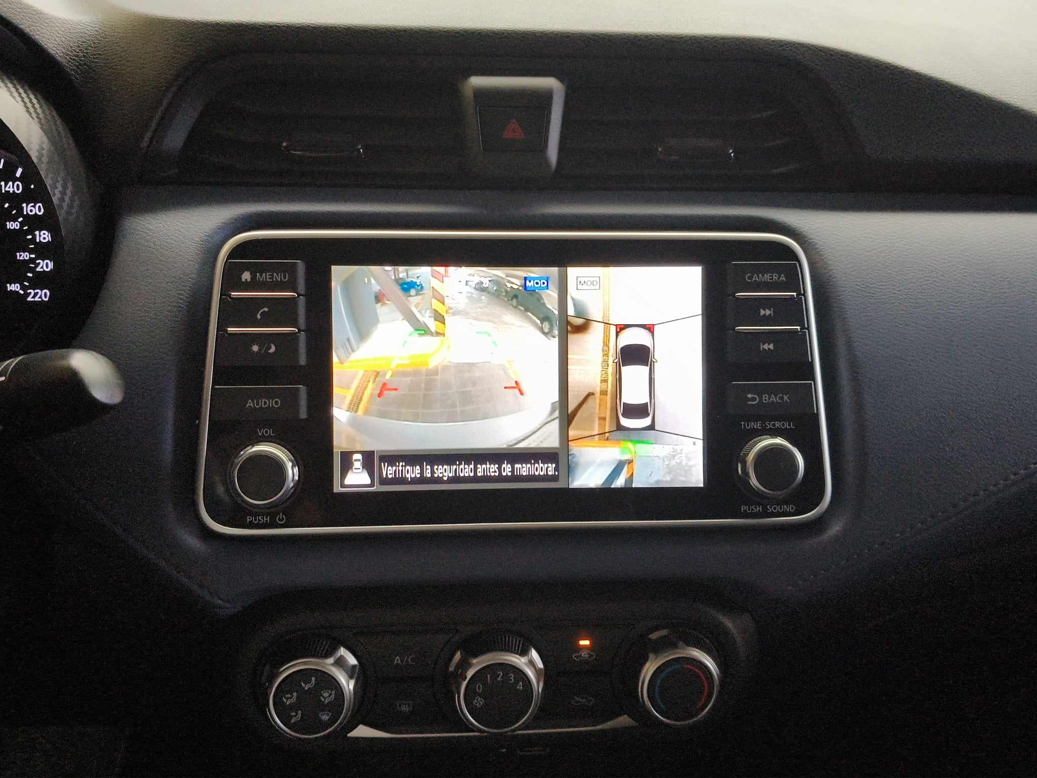 2024 Nissan Versa 4 pts. Advance, CVT, a/ac., f. niebla, RA-16