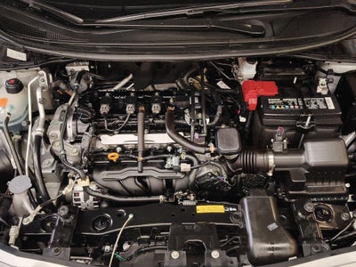 2024 Nissan Versa 4 pts. Advance, CVT, a/ac., f. niebla, RA-16