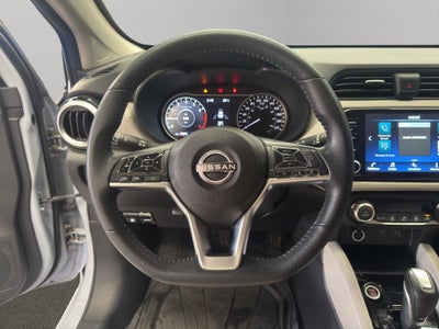2024 Nissan Versa 4 pts. Exclusive, TA, a/ac. Aut., piel, f. niebla, f. led, RA-17