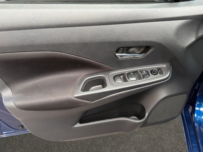 2021 Nissan Versa 4 pts. Advance, TM5, a/ac., VE, f. niebla, RA-16