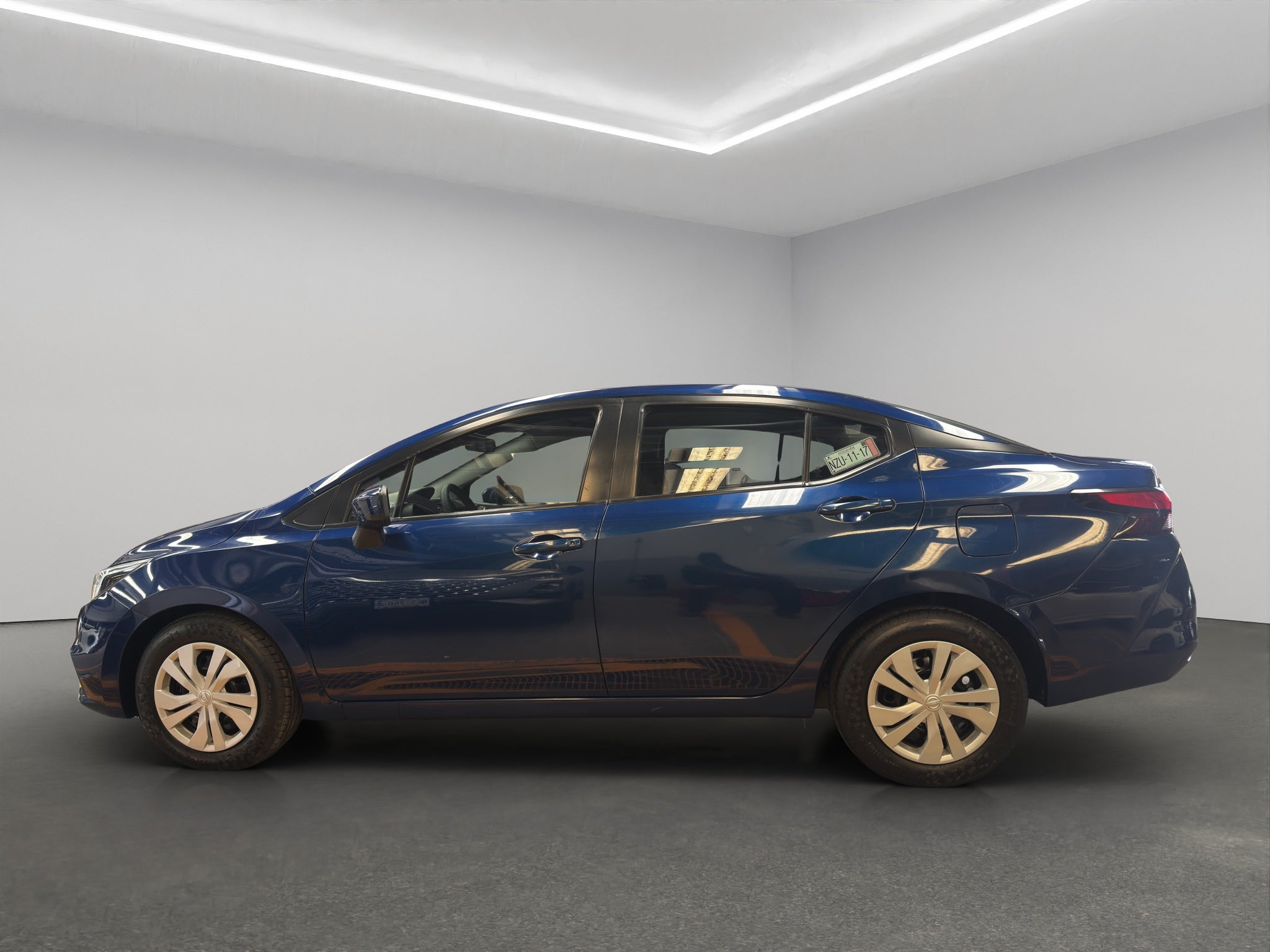2021 Nissan Versa 4 pts. Sense, CVT, a/ac., VE, R-15