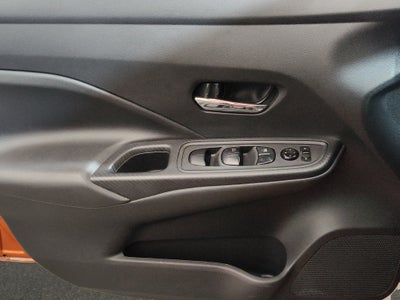 2022 Nissan Versa 4 pts. Sense, TM5, a/ac., VE, R-15 (línea anterior)