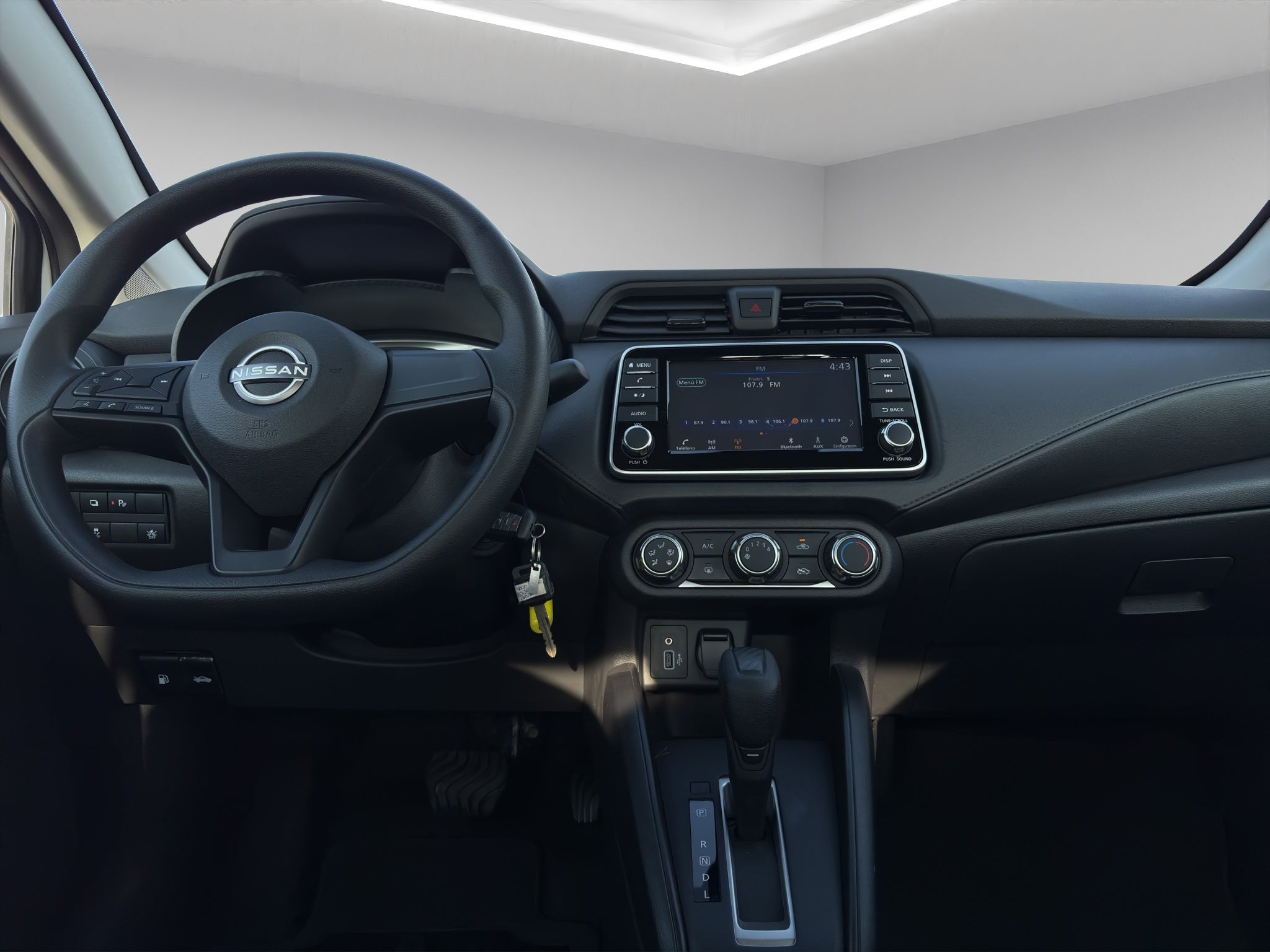 2024 Nissan Versa 4 pts. Sense, CVT, a/ac., R-15